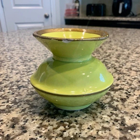 2/$20 or 3/$25 Green Vintage Vase - Picture 4 of 7